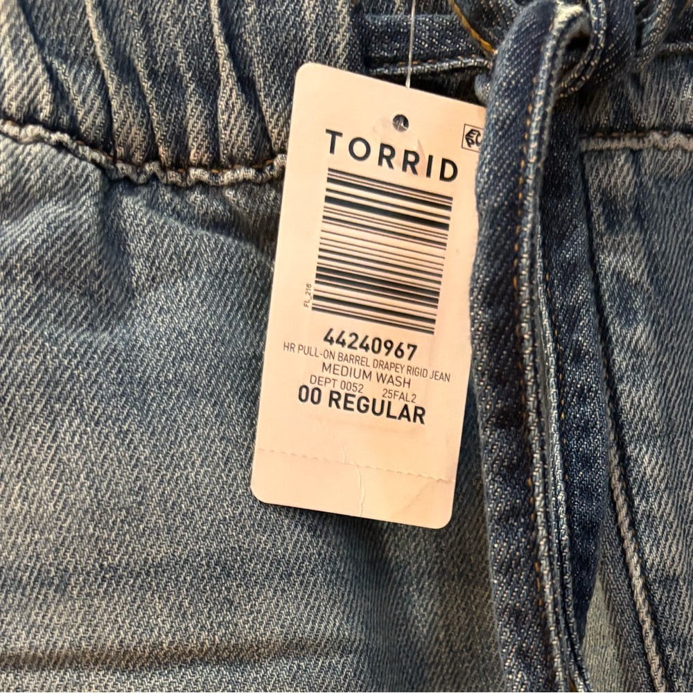 High-Rise Drapey Barrel Jeans - Picture 3 of 6